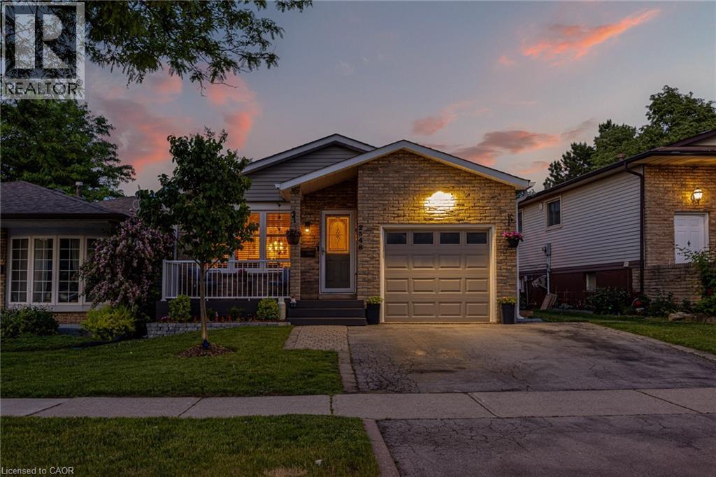 2348 MALCOLM Crescent, Burlington