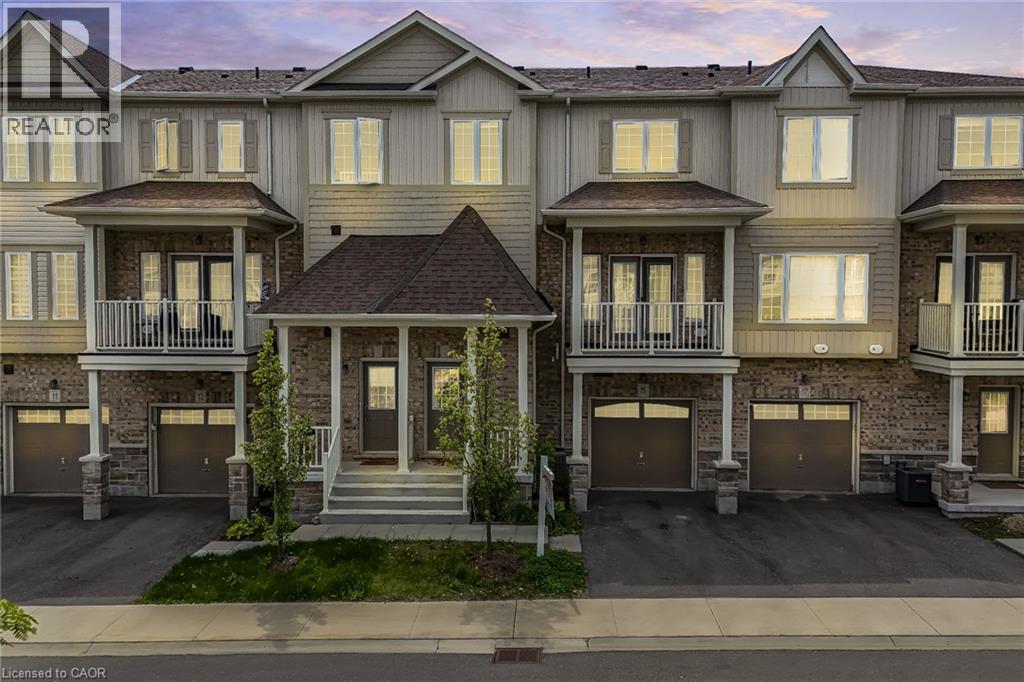 15 DEWBERRY Drive, Kitchener