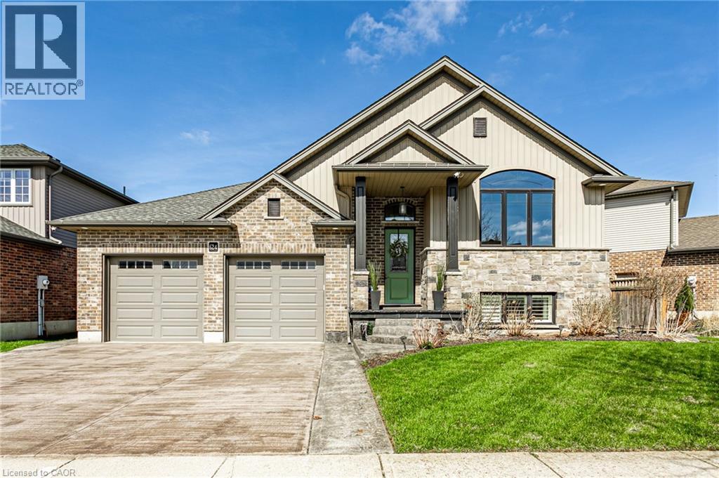 624 HALIFAX Road, Woodstock