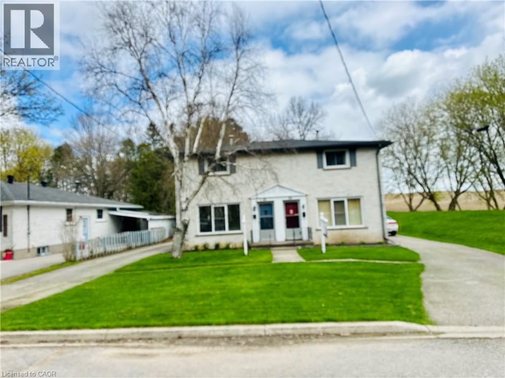 83 ELM Street, Simcoe