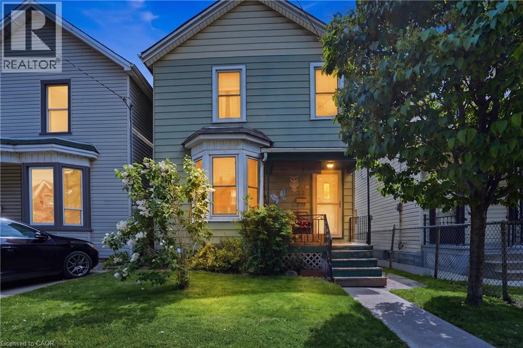 22 CHEEVER Street, Hamilton