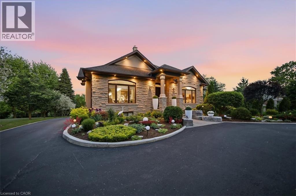 2371 SNYDERS Road E, Petersburg