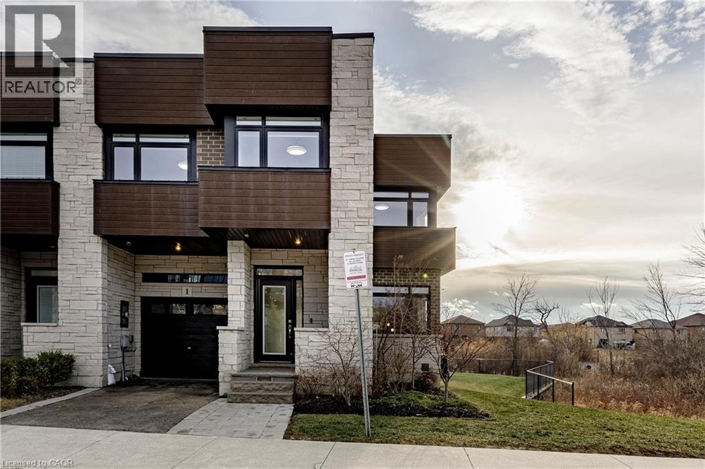 35 MIDHURST Heights UnitNo. 1, Hamilton