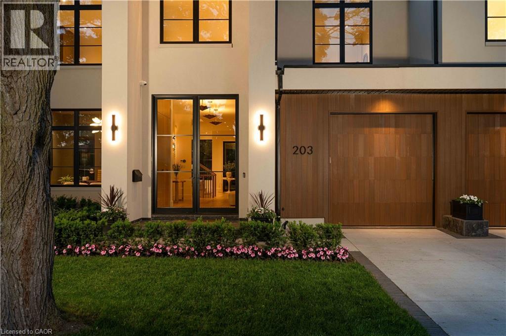 203 WEYBOURNE Road, Oakville