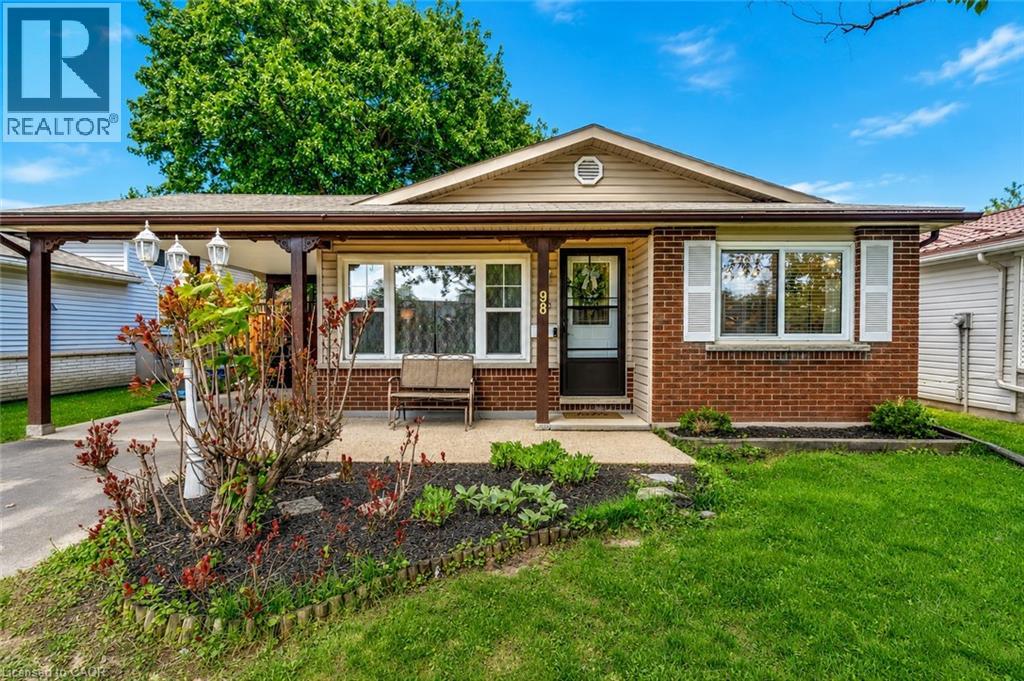98 BELWOOD Crescent, Kitchener