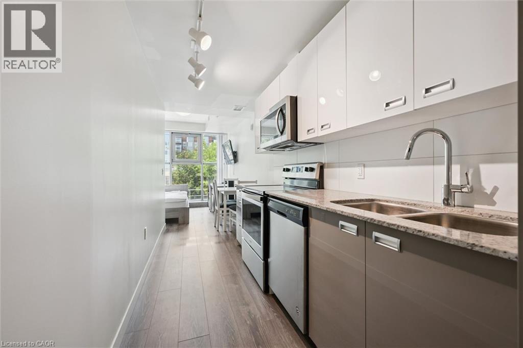 257 HEMLOCK Street UnitNo. 215, Waterloo
