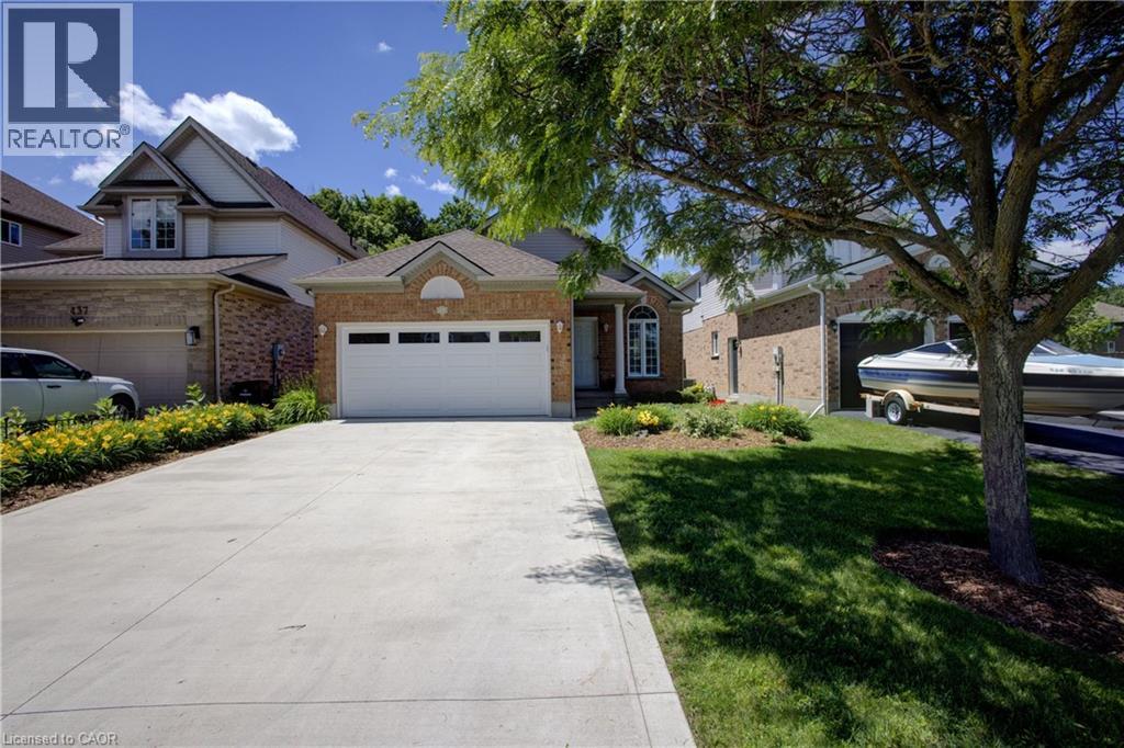 439 WOODROW Drive, Waterloo