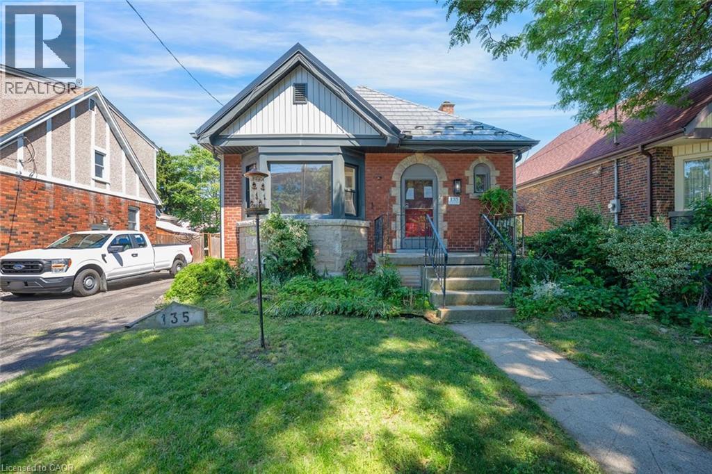 135 WEXFORD Avenue S, Hamilton