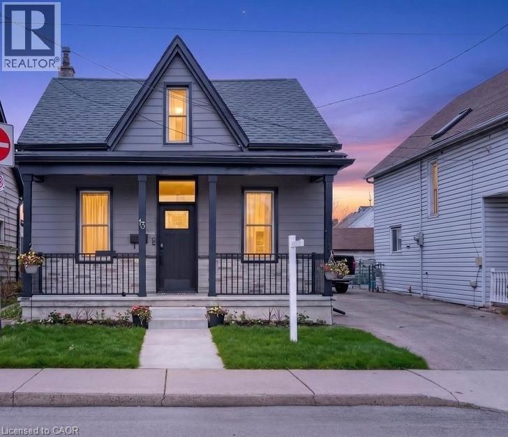 13 RICHMOND Street, Hamilton
