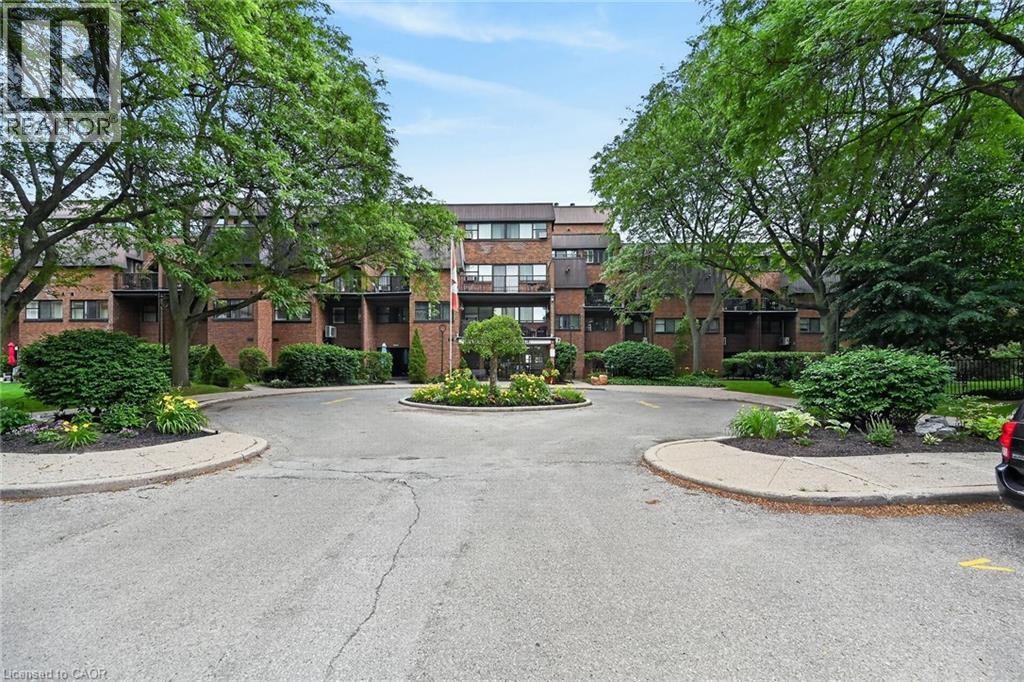 36 HAYHURST Road UnitNo. 109, Brantford