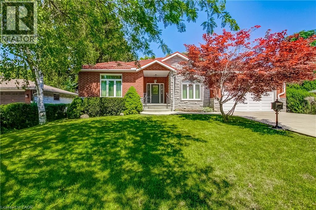 393 HENDERSON Road, Burlington