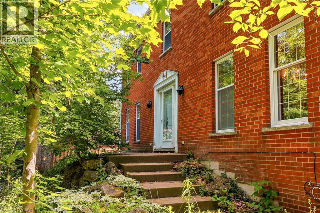 2150 EAST Street, Kilbride