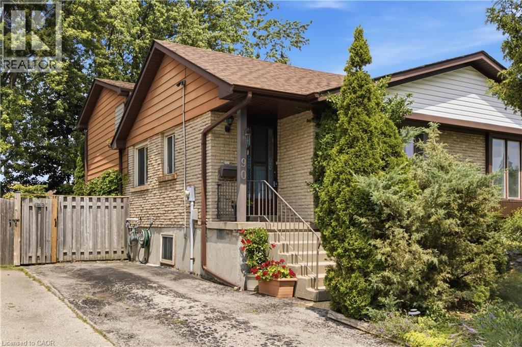 90 HALIFAX Drive, Kitchener