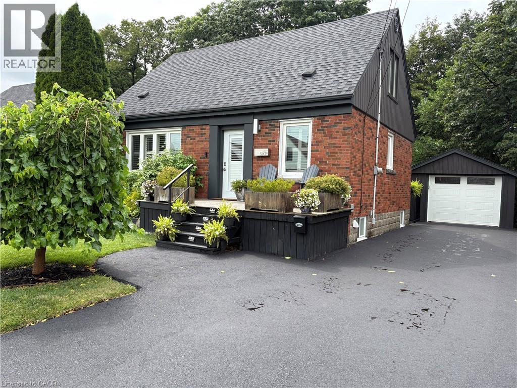 60 GALBRAITH Drive, Hamilton