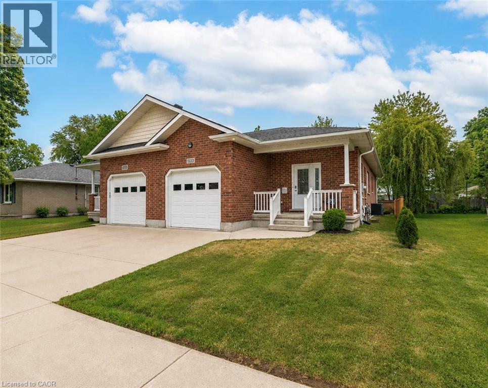 155 SOUTH Street, Goderich