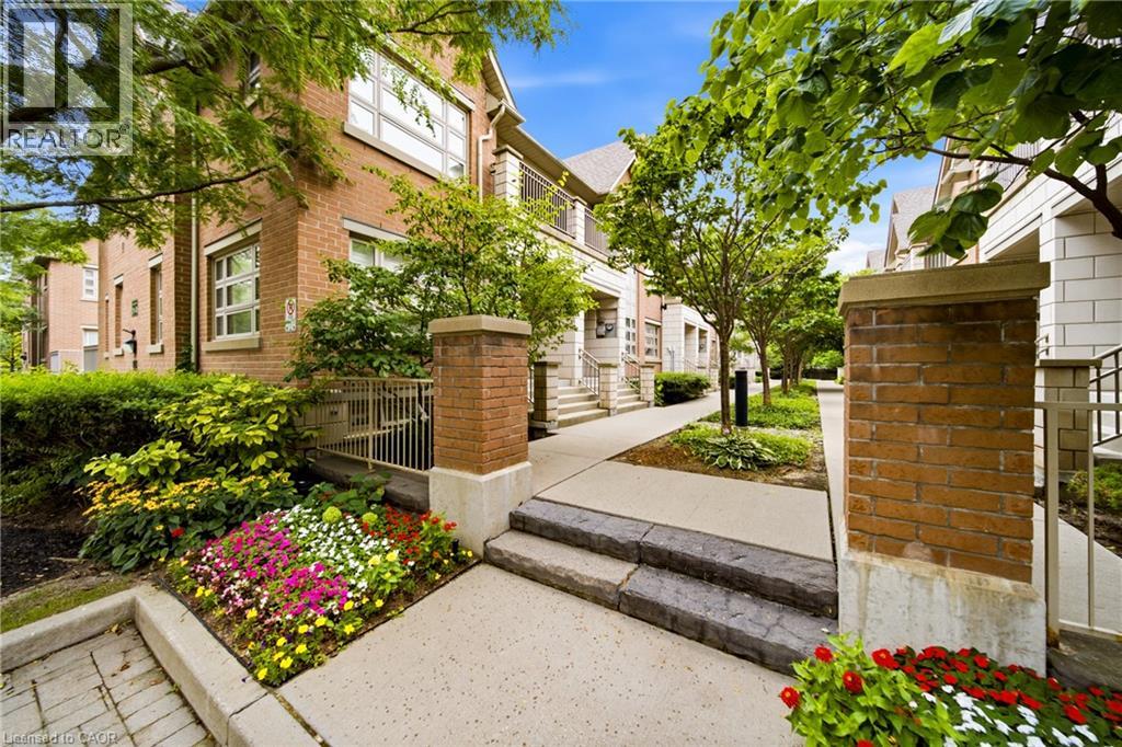 2460 PRINCE MICHAEL Drive UnitNo. 23, Oakville