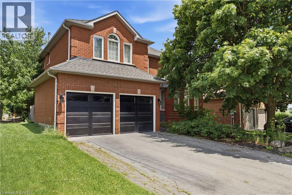131 HUNTINGWOOD Avenue, Hamilton