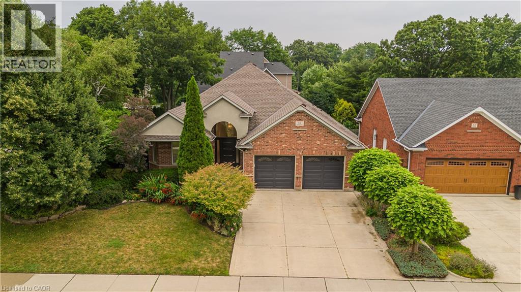 54 WATERWHEEL Crescent, Waterdown