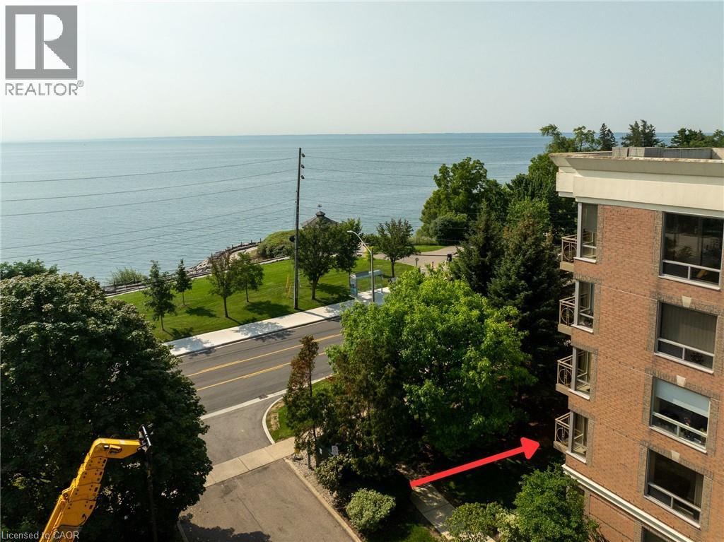 100 BURLOAK Drive UnitNo. 1213, Burlington