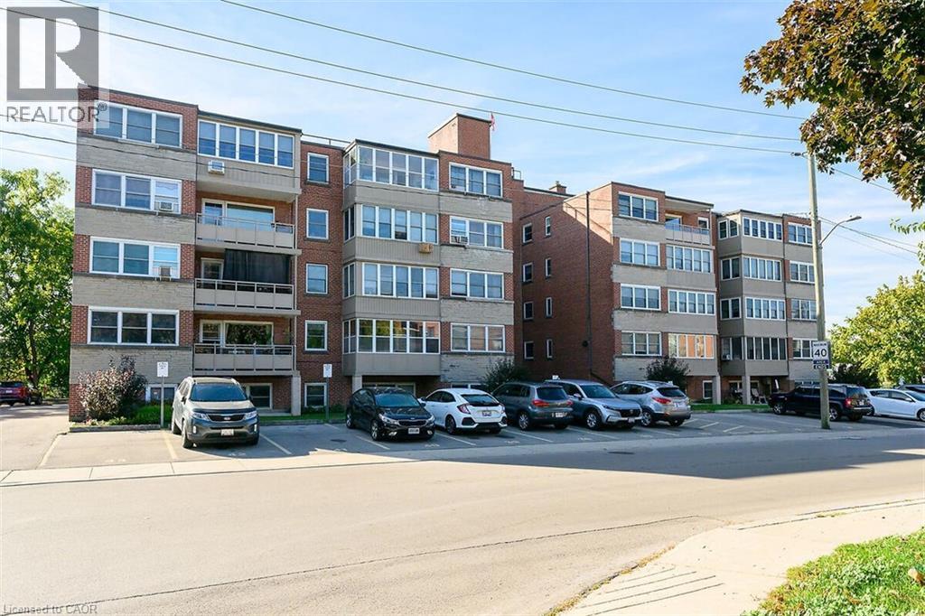 9 GRANT Boulevard UnitNo. 107, Dundas