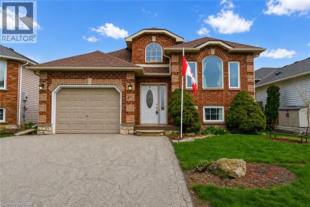 37 THISTLEMOOR Drive, Caledonia