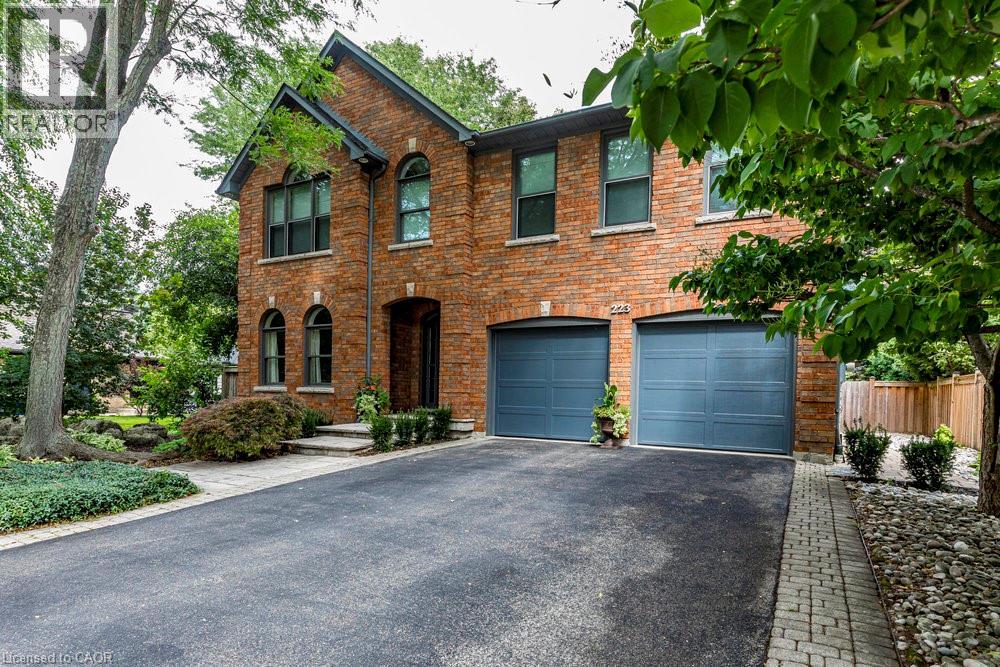 223 BRIAR HILL Crescent, Ancaster