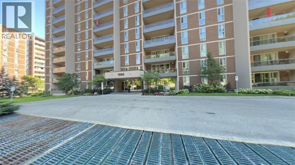 1966 MAIN Street UnitNo. 306, Hamilton
