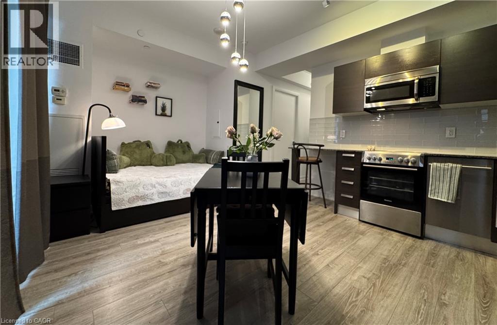 42 CHARLES Street E UnitNo. 2206, Toronto