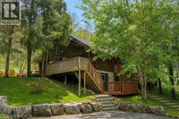 1112 SAFARI Road, Millgrove