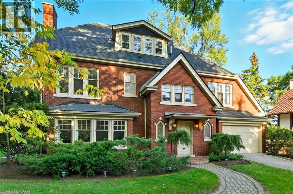 18 INGLEWOOD Drive, Hamilton