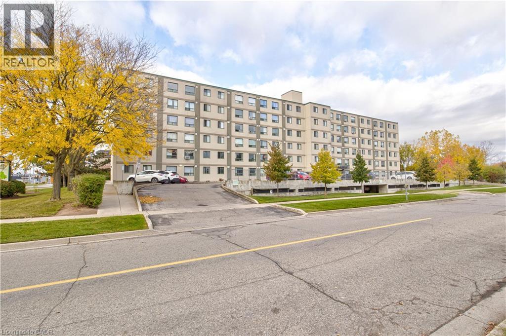 18 HOLBORN Court UnitNo. 104, Kitchener