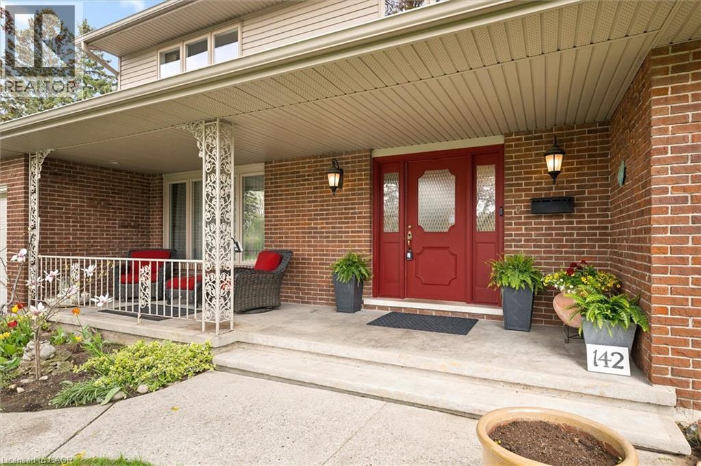 142 CARSON Drive, Kitchener
