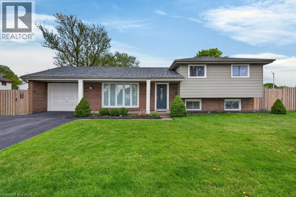 4 CAMELOT Drive, Hamilton