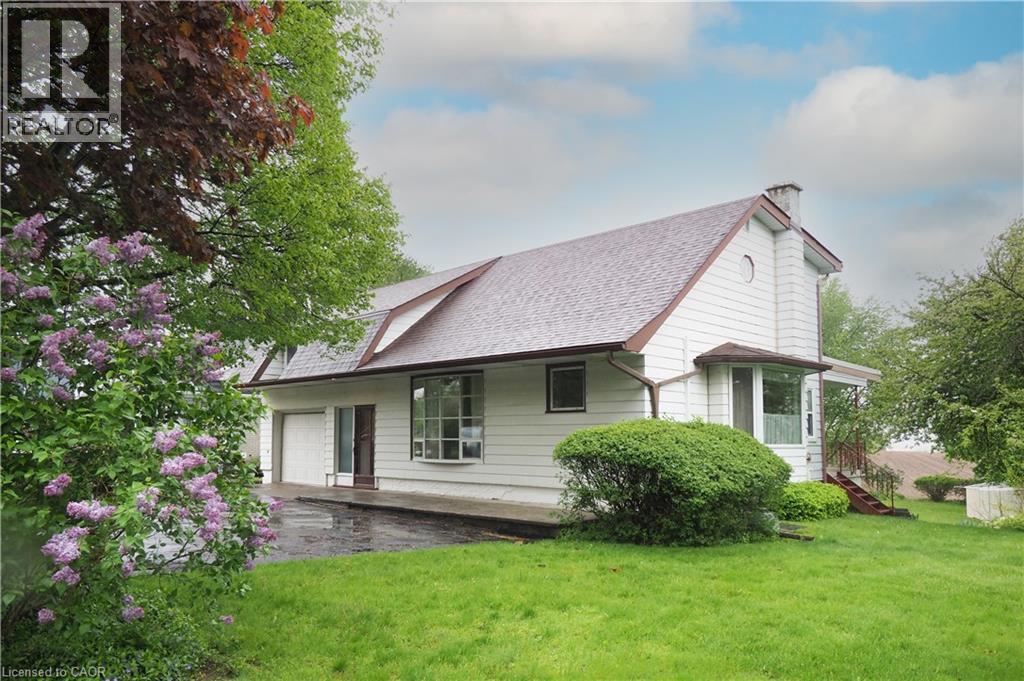 2313 SNYDERS Road, Petersburg