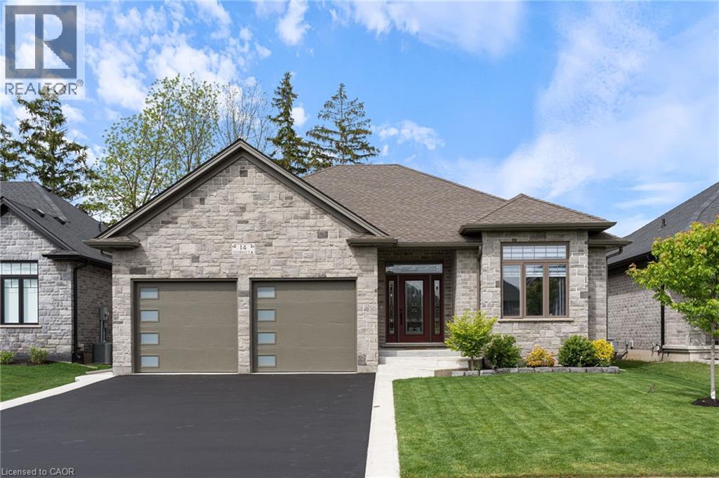 14 STONEBRIDGE Place, Simcoe