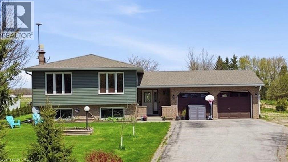 9487 MAAS PARK Drive, Mount Forest