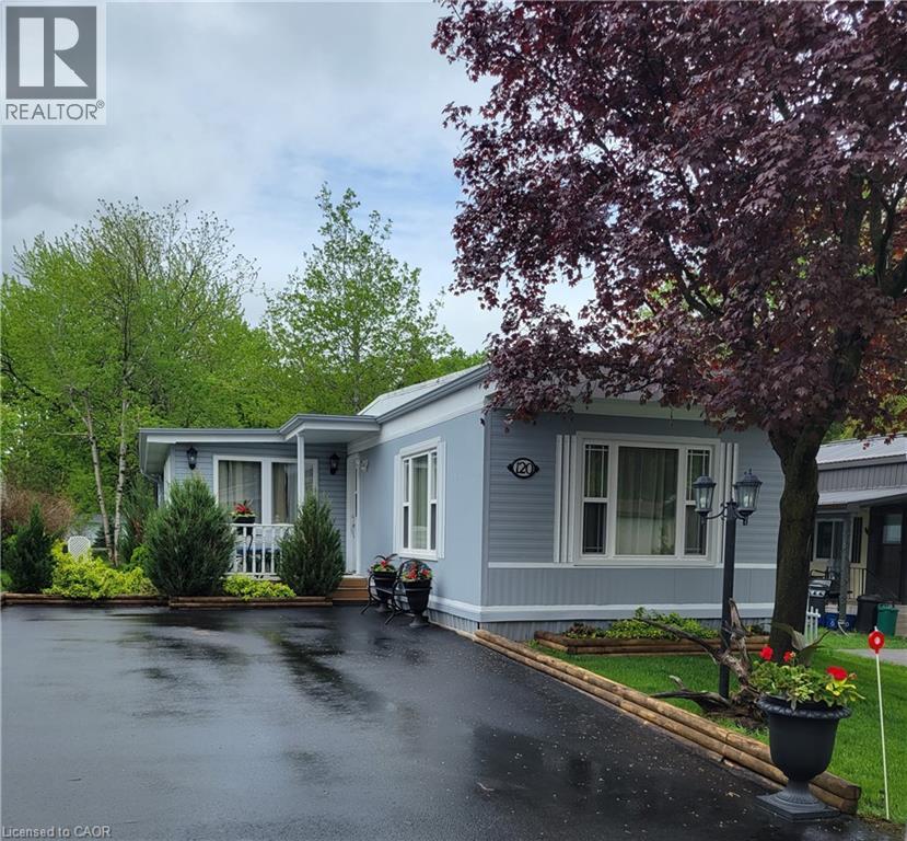 120 MAPLE Crescent, Flamborough