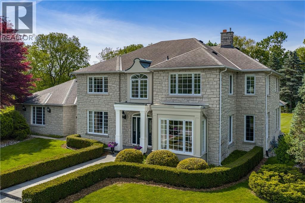 938 GOVERNOR S Road, Dundas