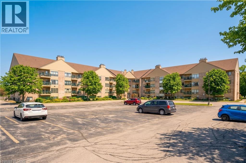 15 HOFSTETTER Avenue UnitNo. 106, Kitchener