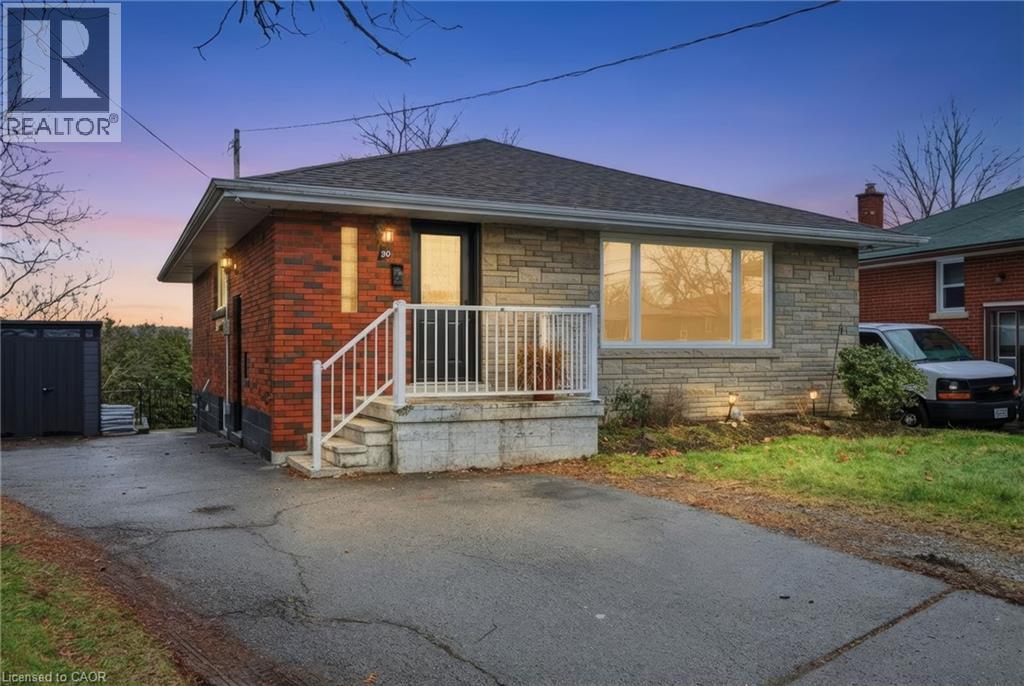 20 NELLIGAN Place, Hamilton