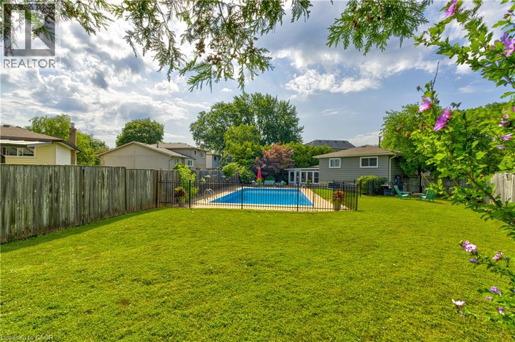 2225 WYANDOTTE Drive, Oakville