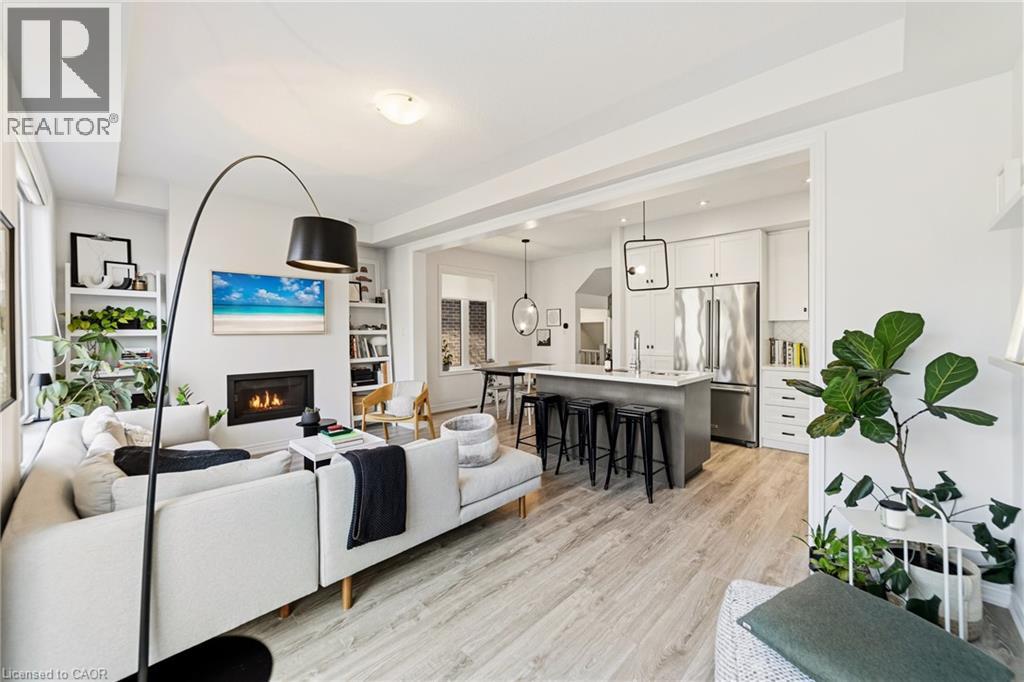 55 PELICAN Lane, Hamilton