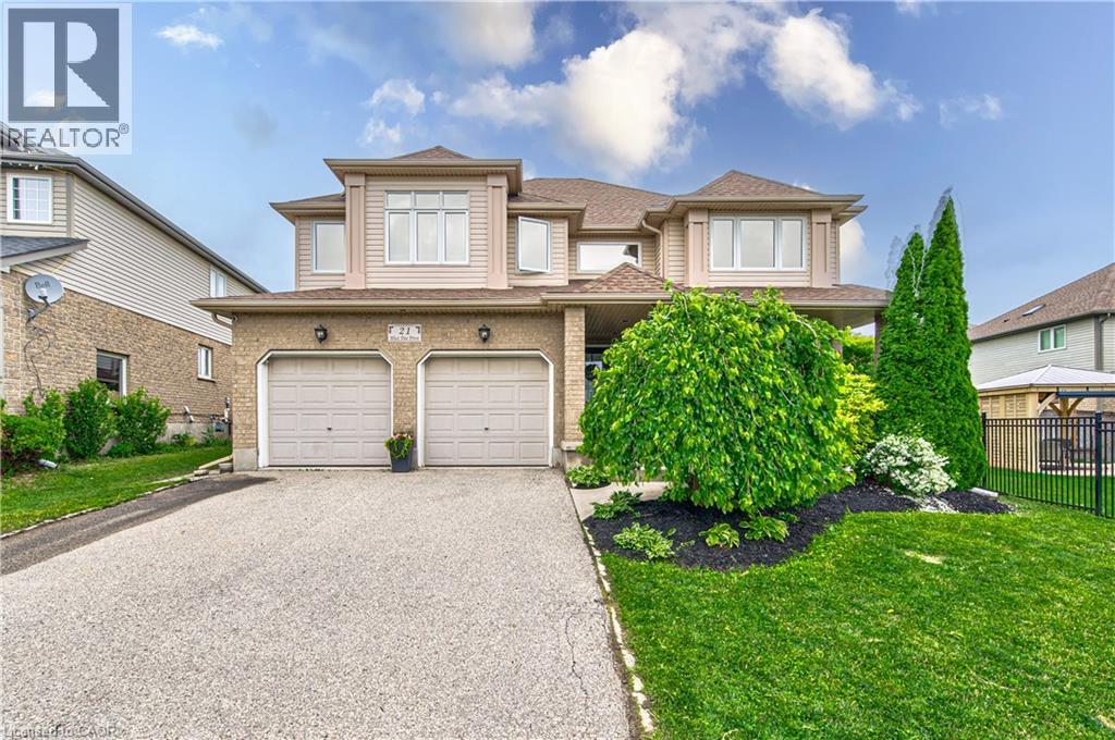 21 WEST TREE Drive, Breslau