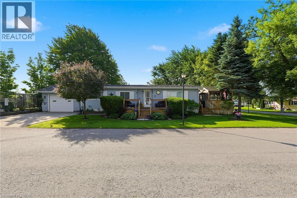 90 FAIRVIEW Crescent, Listowel