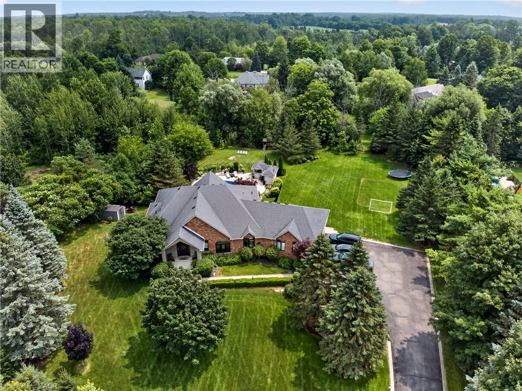 2050 15 Side Road, Milton