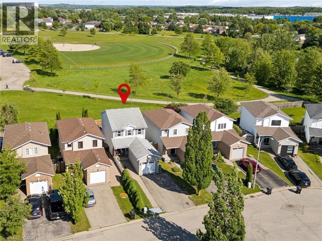 16 WHITE SANDS Court, Kitchener