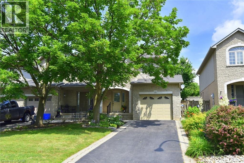 121 FOXBOROUGH Drive, Ancaster