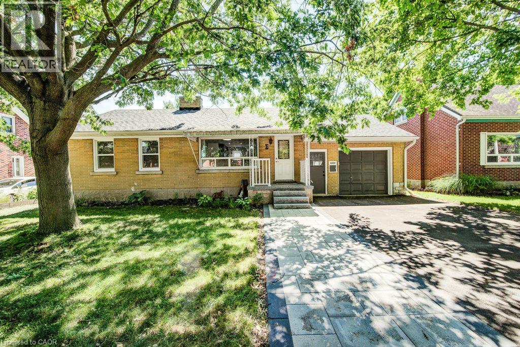 17 CRESTWOOD Avenue, Kitchener