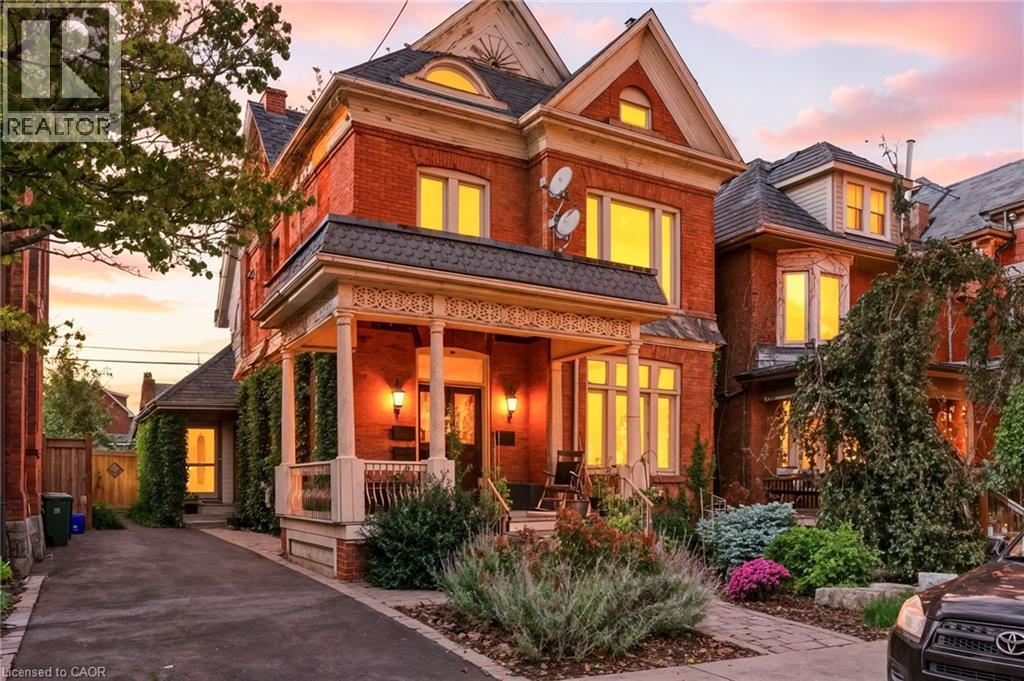 30 ONTARIO Avenue, Hamilton