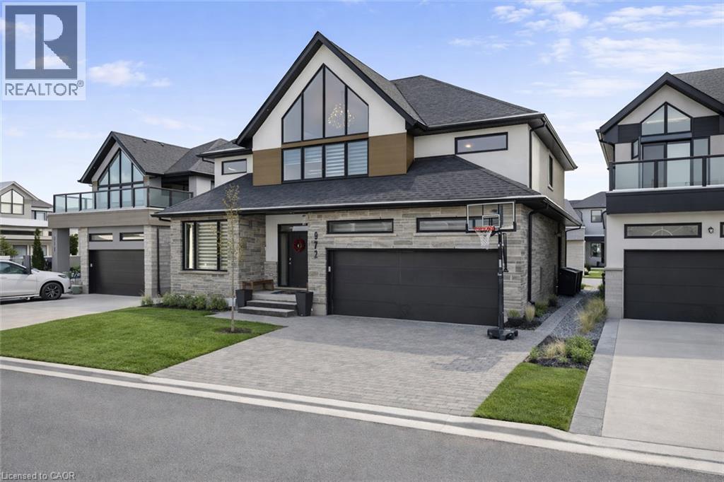 972 STONECLIFFE Walk UnitNo. 18, Kitchener